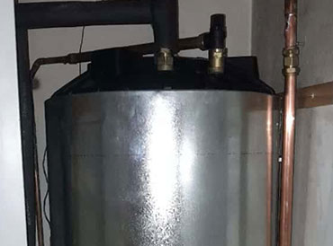 Hot water geyser installation services in Gauteng by professional plumbers